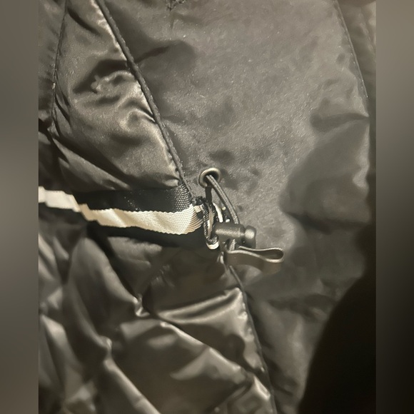 Land's End Women's Expedition Waterproof Down
Winter Parka w/ Faux Fur Hood M/P - Picture 2 of 11